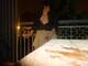 mentre mi tocco sul balcone